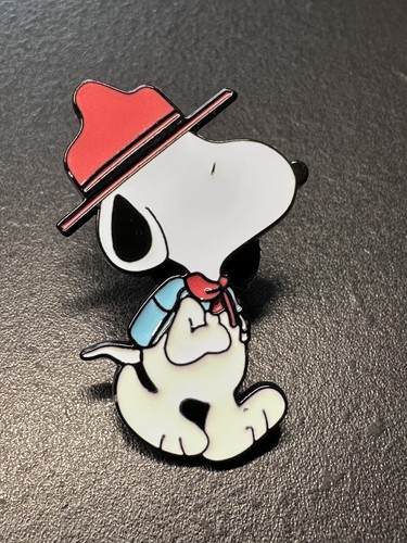 Snoopy beagle scout enamel pin - snoopy,